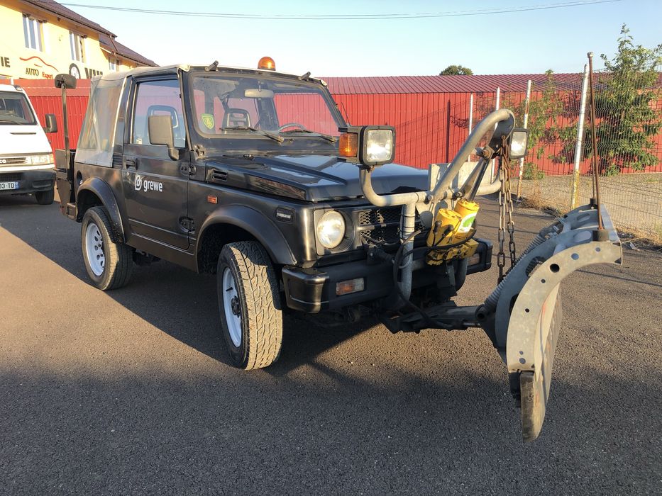 Suzuki Samurai 1994 cu lama zapada