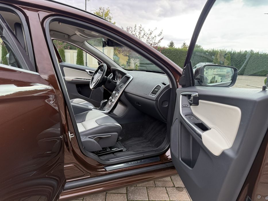 Volvo_XC60 2.0D An 2015 Summum Edition