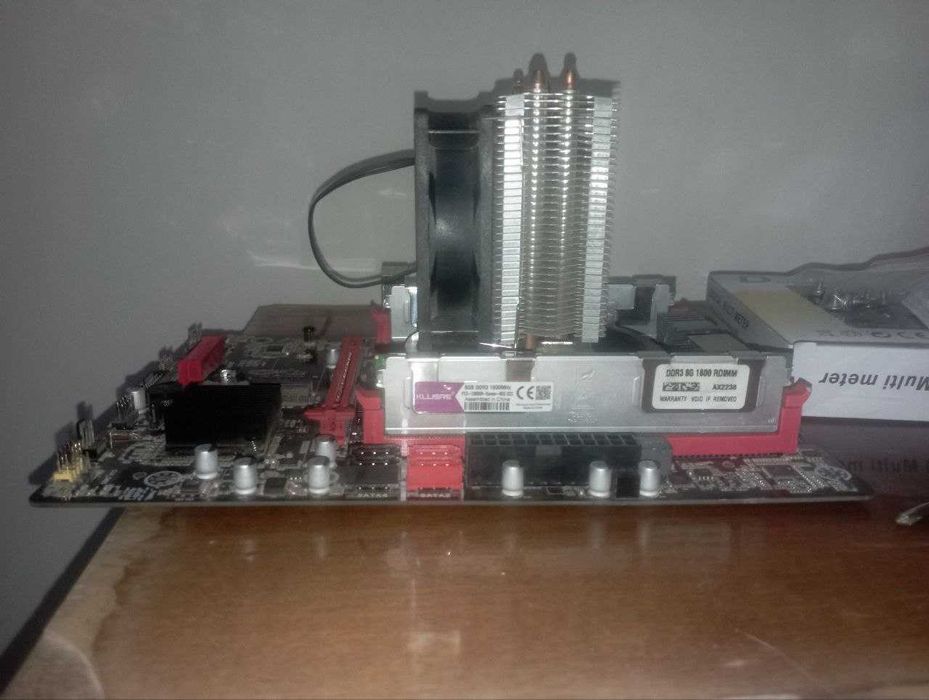 x79 klissre, Xeon 2673v2(8-16),  2x8gb (1866mhz)