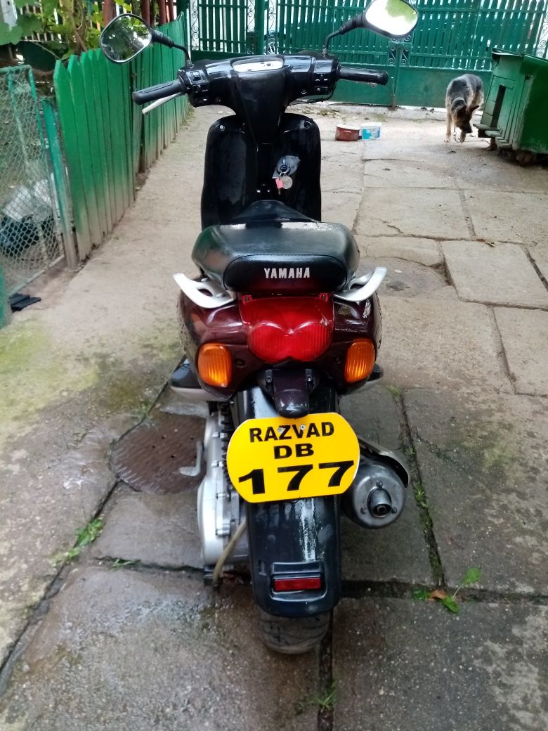Vând scuter yamaha neos 100cm