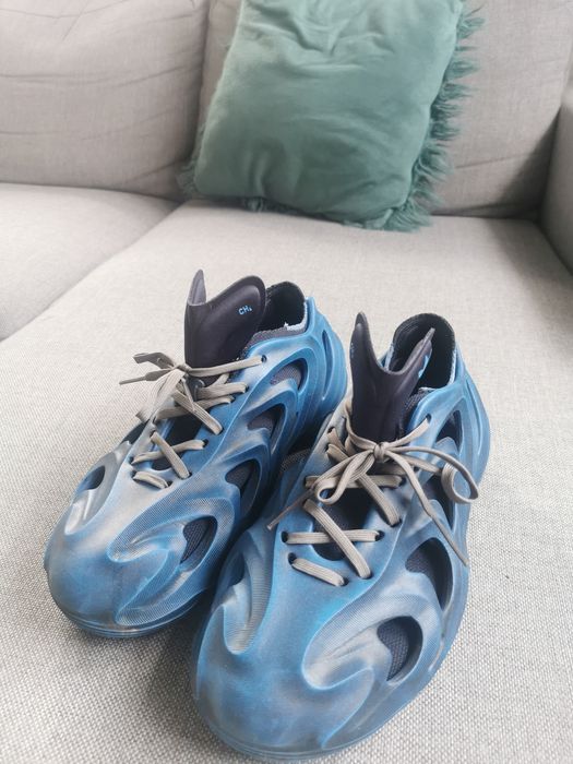 Adidași Adidas CH4
Purtați de 2 ori
Foarte usori
Originali