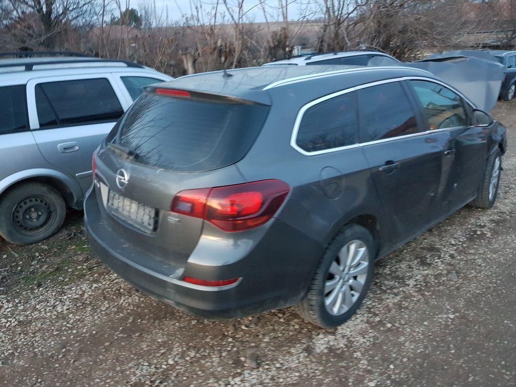 Опел Астра Opel Astra J 1.7 CDTI 110 hp Cosmo 2012 Комби