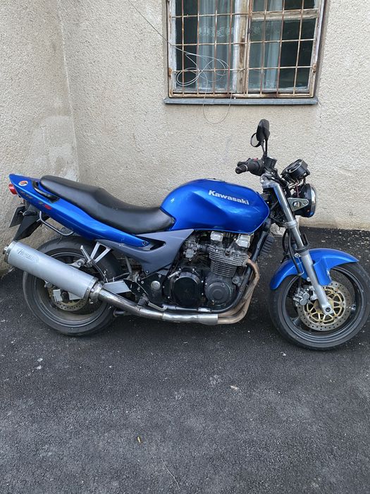 Vând kawasaki zr7 limitat la A2