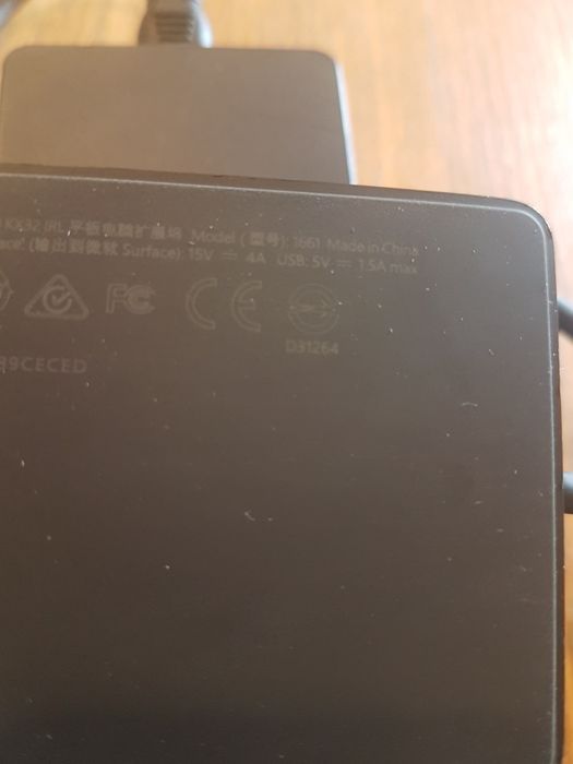Microsoft Surface Pro Dock 1661 + Incarcator