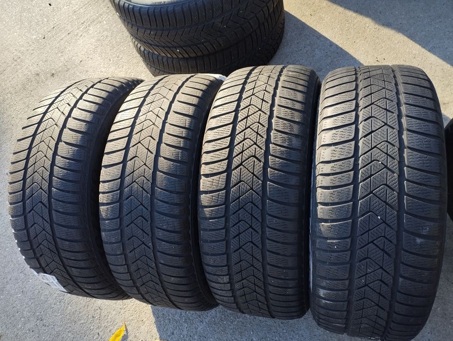 4 buc 245 45 18. 100v RunFlat  Pirelli iarna, dot 2023