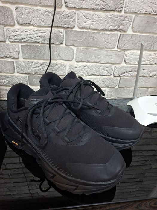 Оригинальные кроссовки HOKA