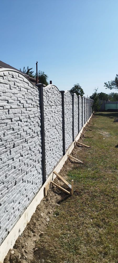 Gard beton armat (placi de beton)