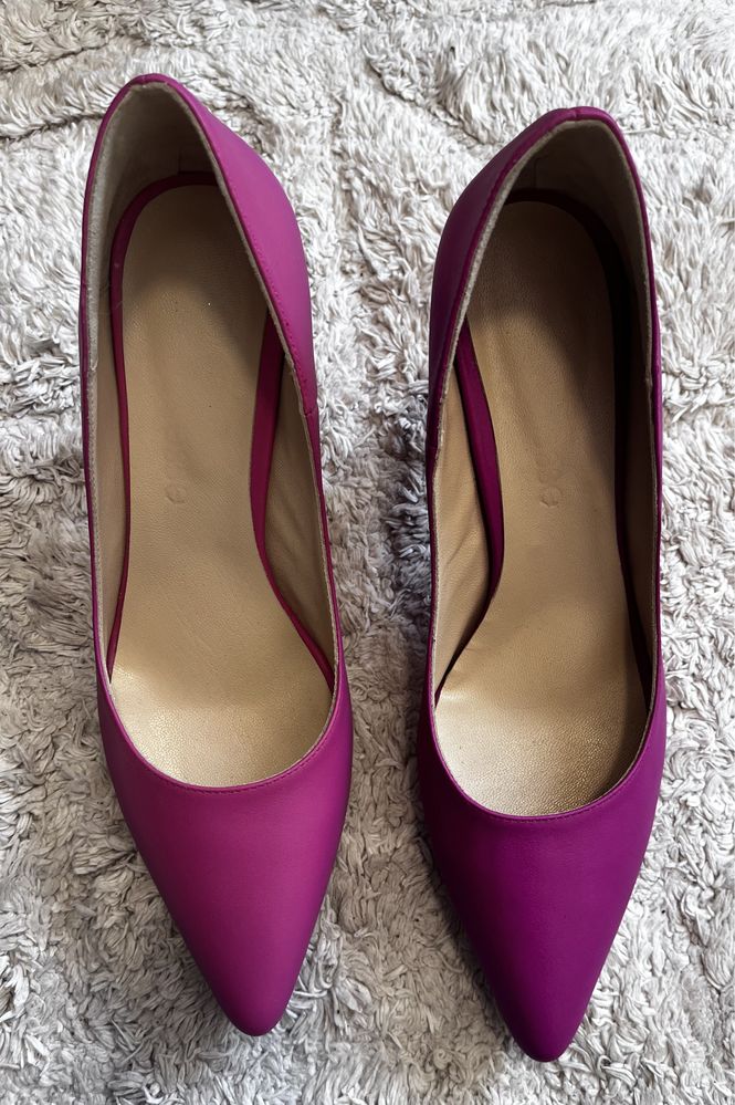 pantofi de piele cu toc