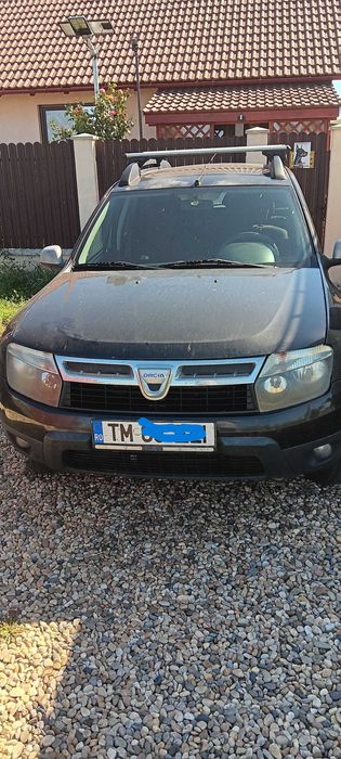 Vând Dacia Duster 4x4 benzina
