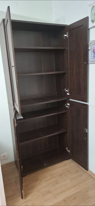 Dulap Ikea doua usi.