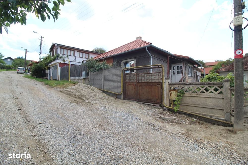 Vând casă P+Pod în Hunedoara, zona Chizid-Tereza, teren 244mp