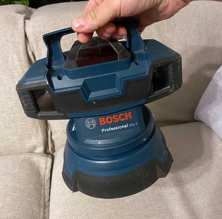 Nivela laser pentru pardoseli BOSCH GSL 2 Professional cu 2 linii