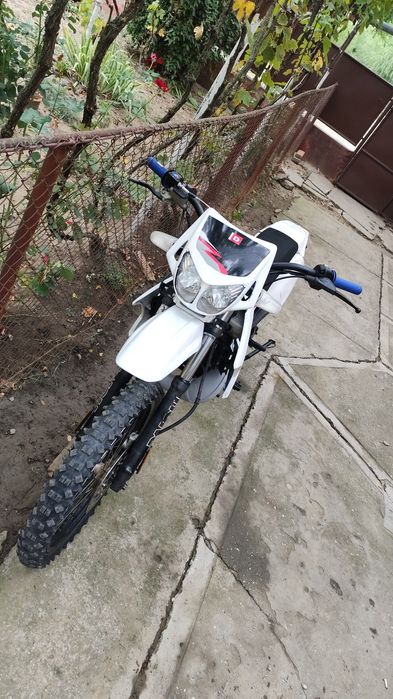 Vând cross derbi sau schimb