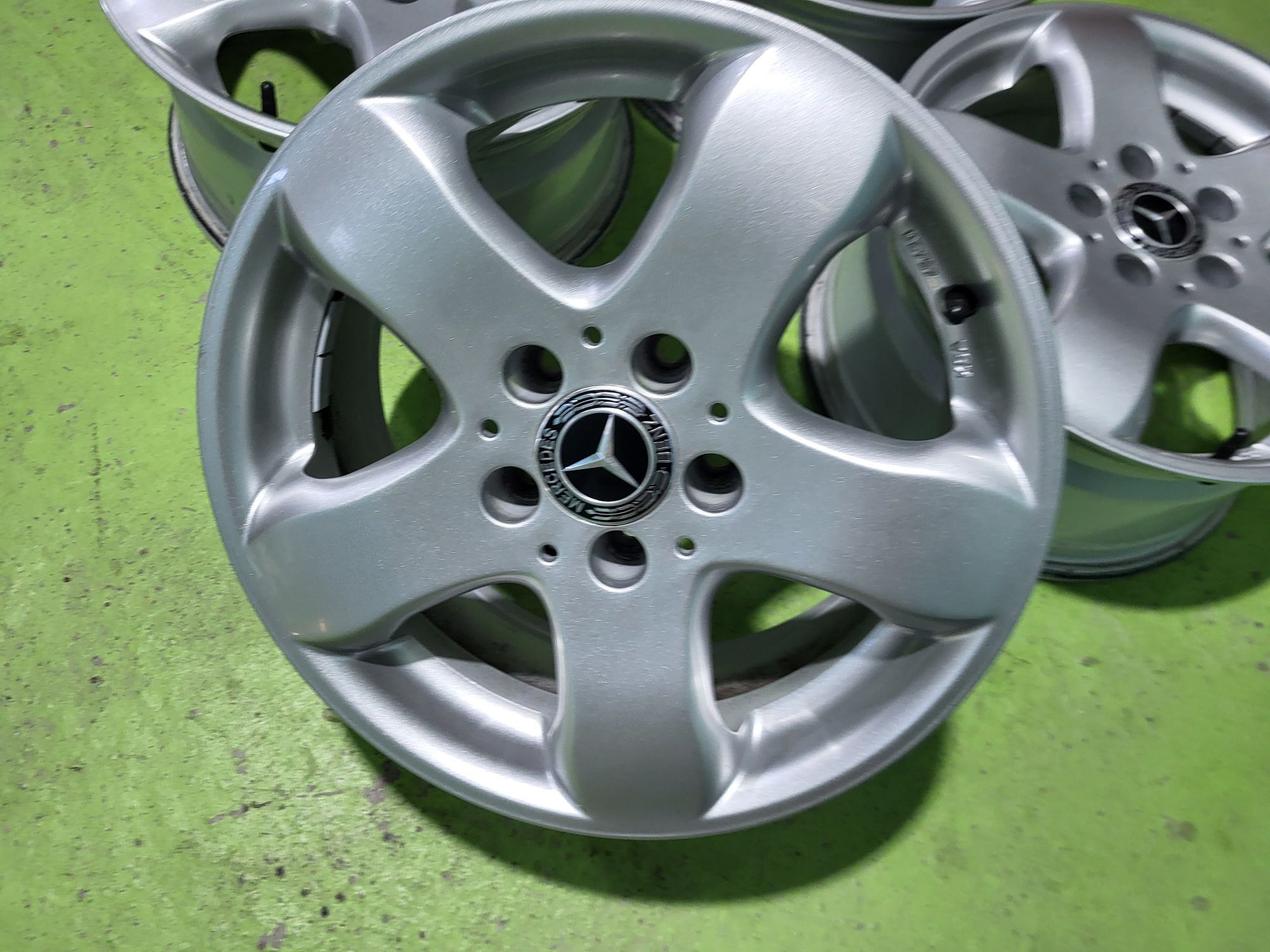 16 5x112 Mercedes E Class W211 W212 C Class W203  W204 Vito Clk 5х112