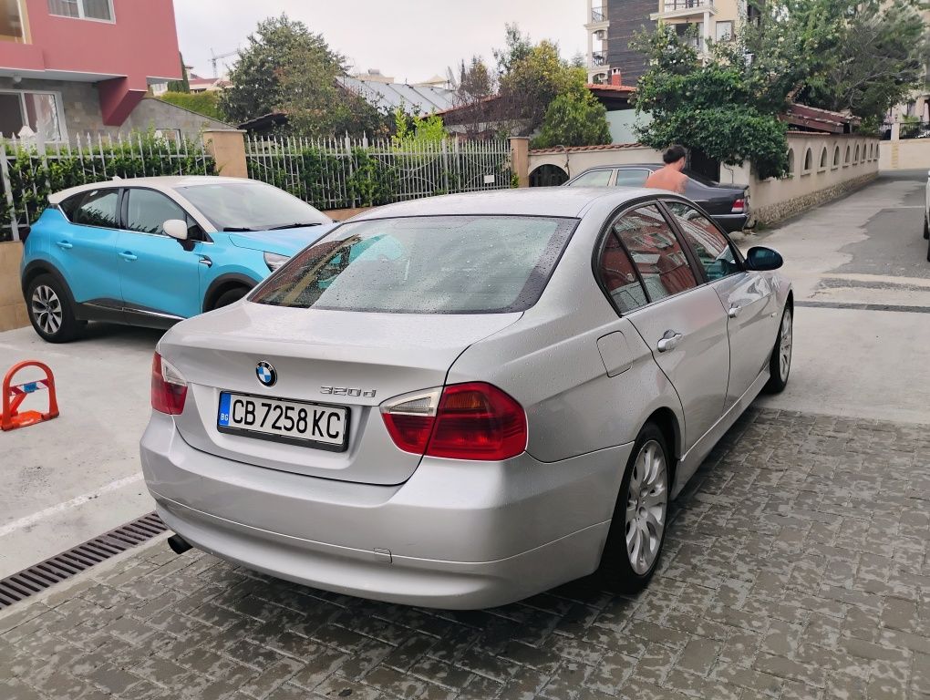 Лек автомобил BMW 320D