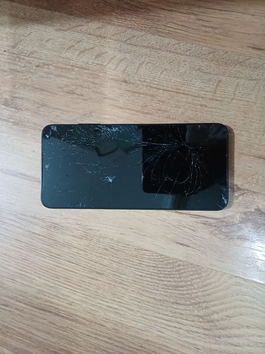 Samsung Galaxy A14 cu displayul spart. Placa este ok

#10