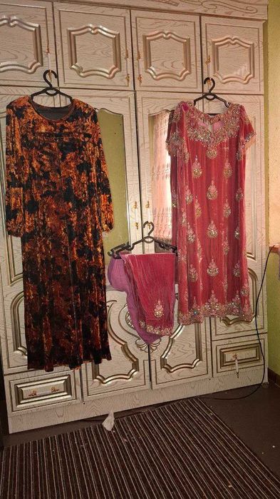 Kuylaklar va uy jihozlari sotiladi