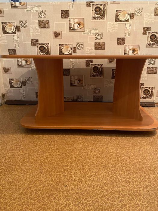 Продам журнальный столик