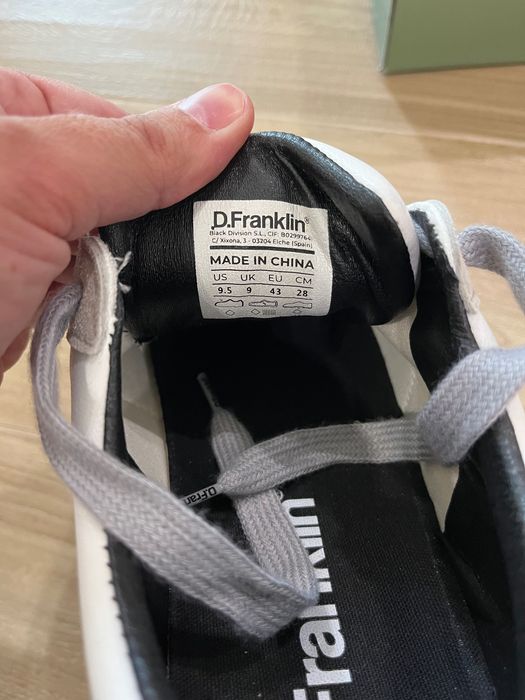 Продавам чисто нови обувки D. Franklin