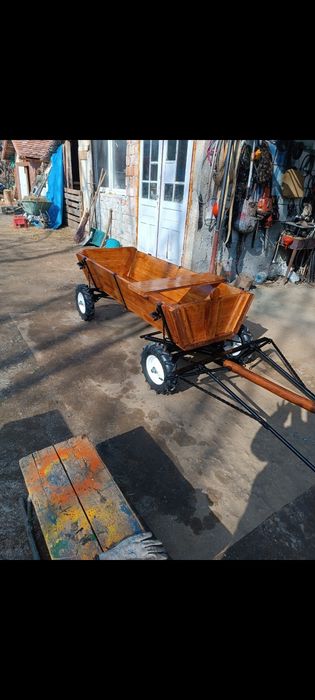 Vând căruță de ponei foarte ușoară și bine lucrata  fac și pe comanda