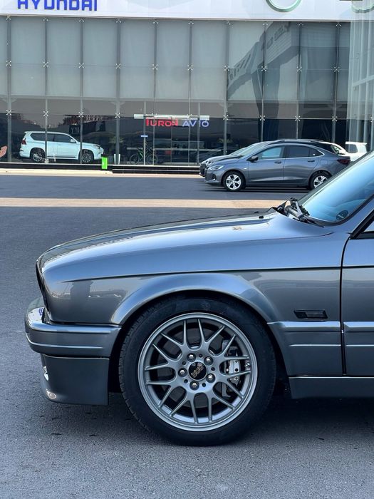 BMW E30 3-литровый