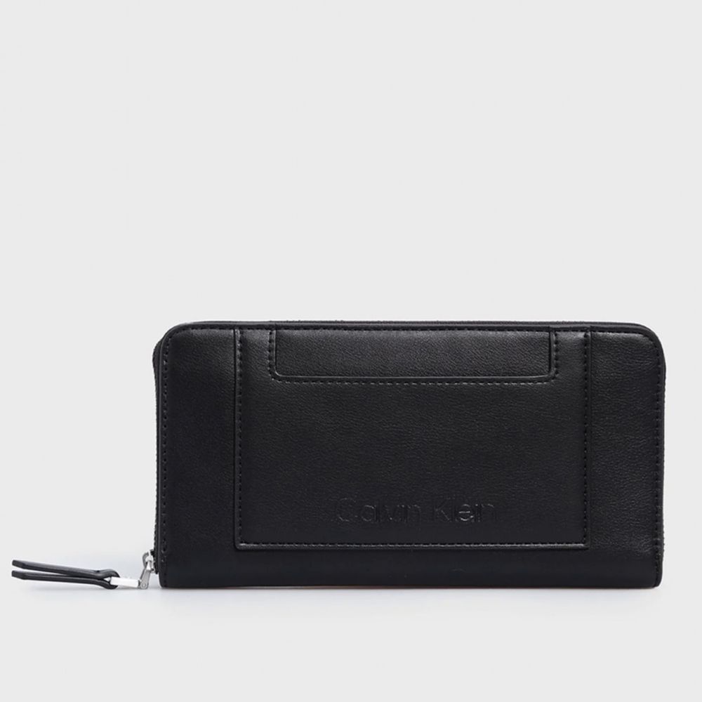 Оригинално дамско клъч портмоне Calvin Klein K60K611089