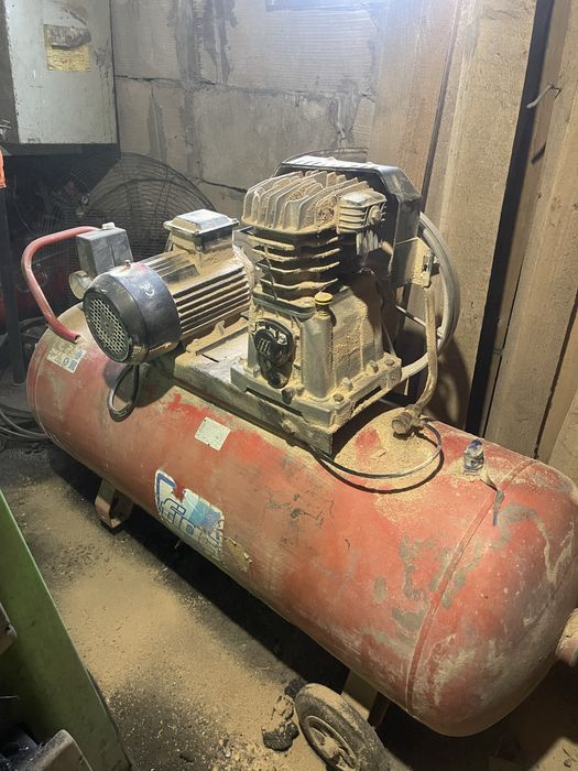 Продам компрессор