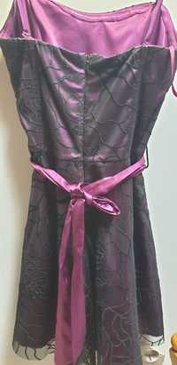 Официална рокля в цвят лилаво и черно с панделка