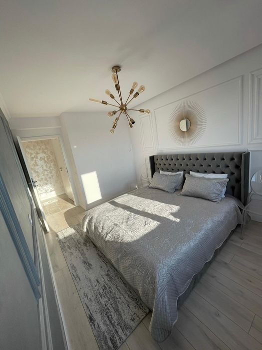 Pat  tapitat ,paturi chesterfield