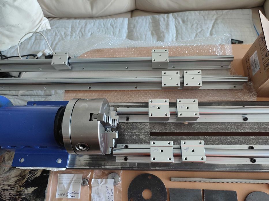 Продавам части за направа на струг