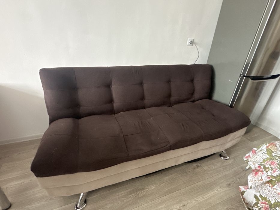 Диван срочно продам