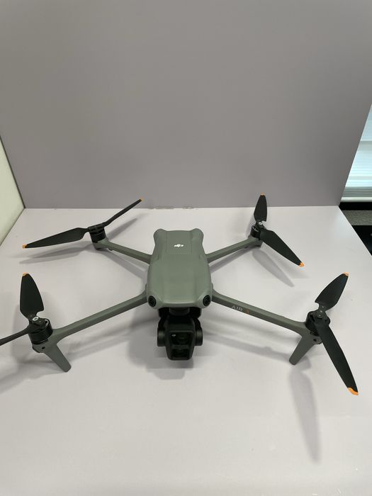 Дрон DJI Air 3 Fly More Combo (RC-2) / #СР72181