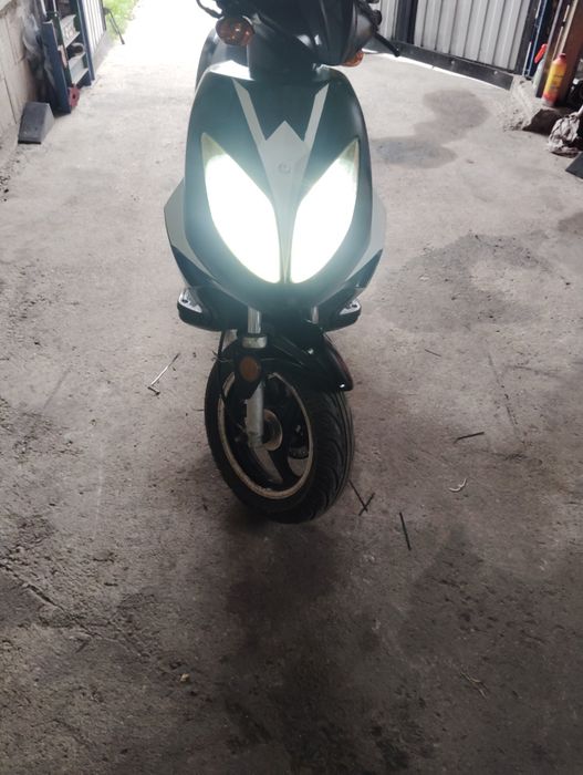 Vînd Scuter gy6 in 4 timpi