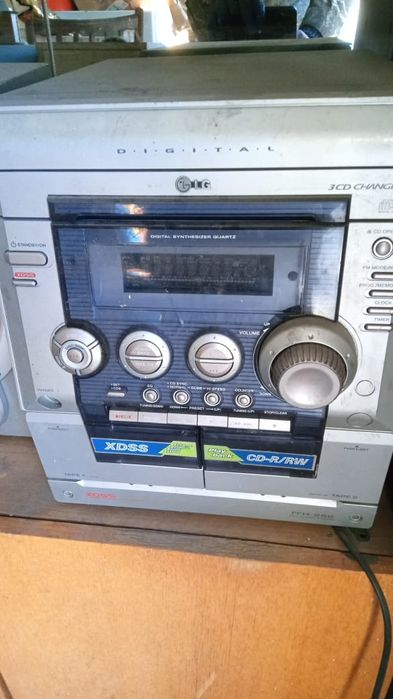 Продам музыкальный центр