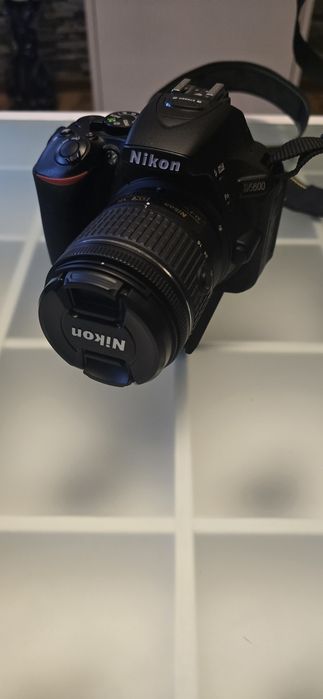 Pachet Nikon 5600 plus 4 obiective si trepied