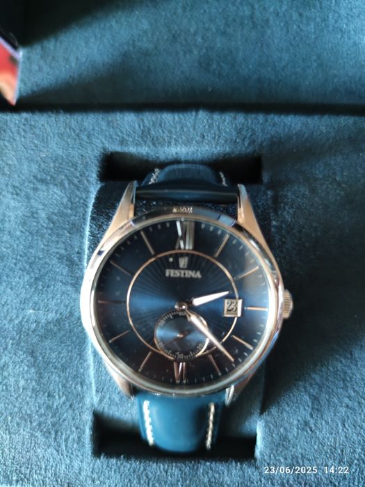 Часовник Festina
