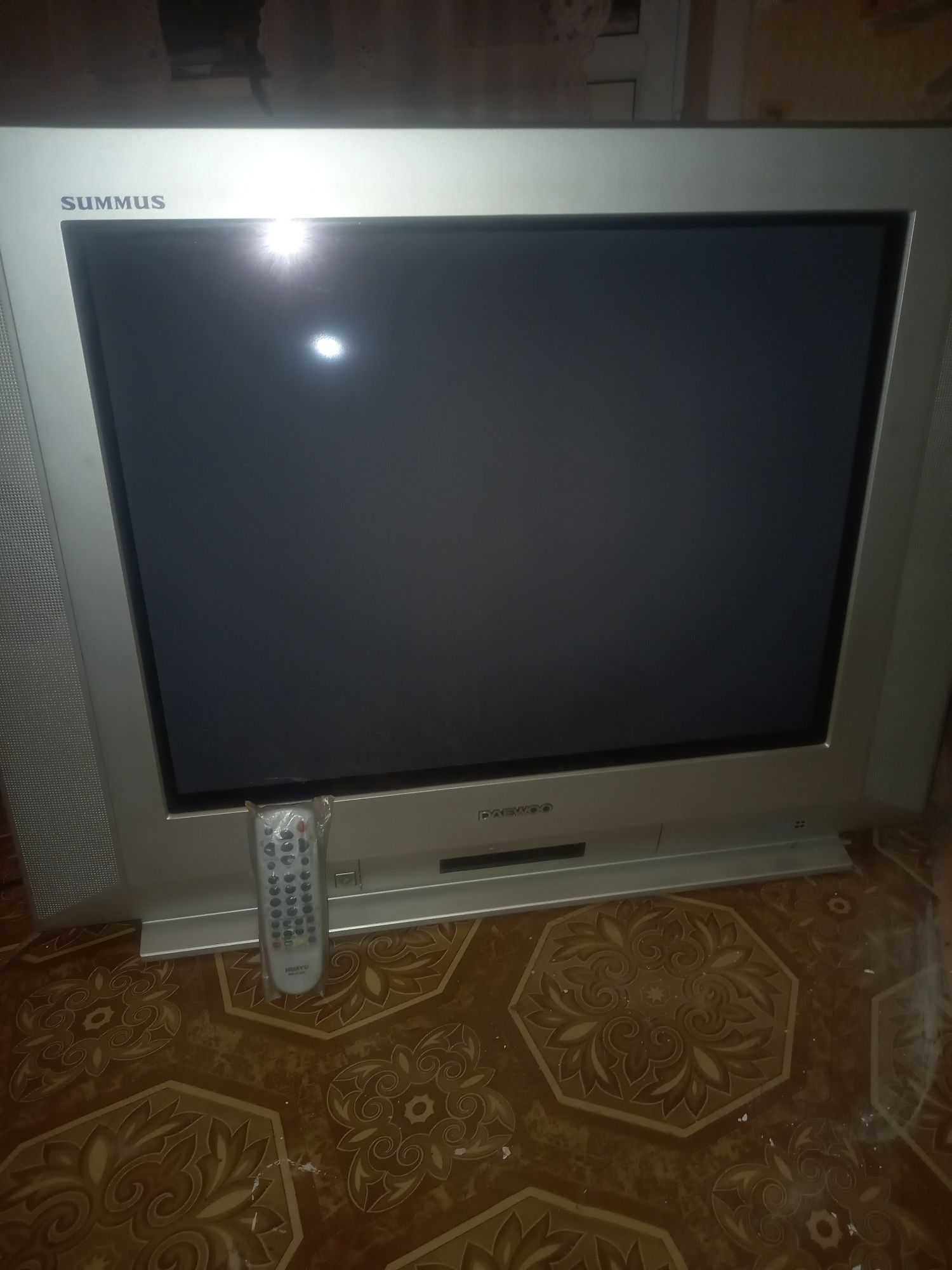Продам телевизор 5 000 Пришахтинск
