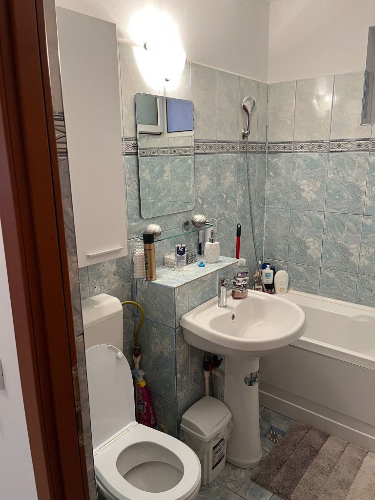 Vând apartament micro 20