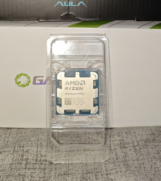 Продам процессор AMD Ryzen 9 9950x с гарантией