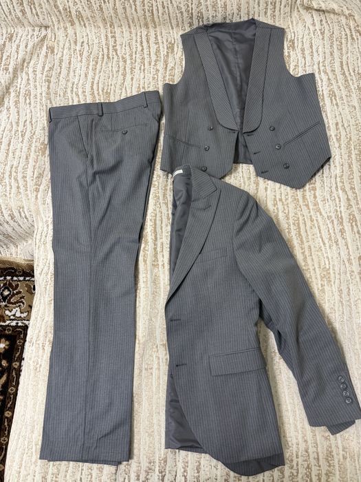 Продам тройку костюм