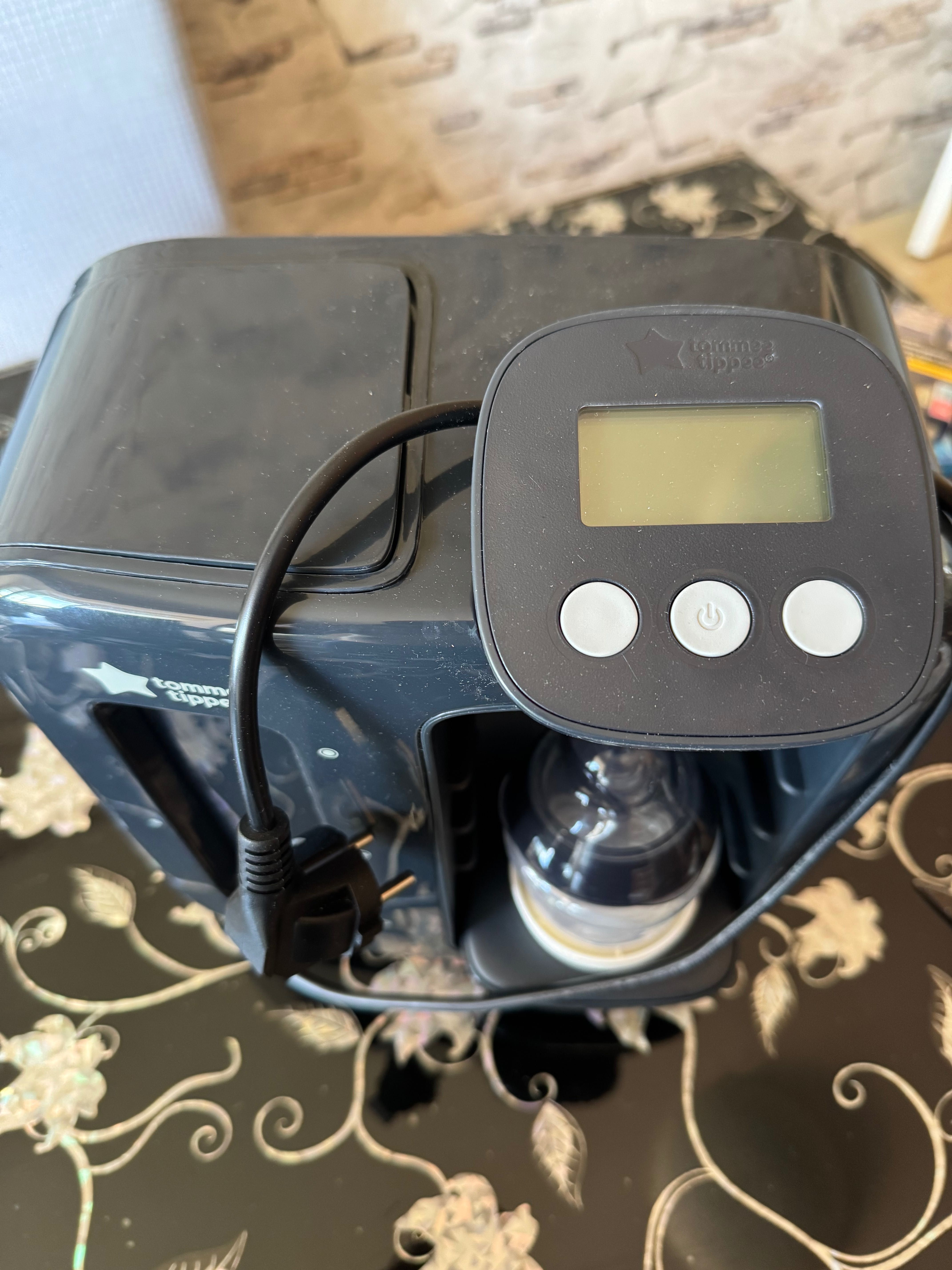 Машина за адаптирано мляко tommee tippee