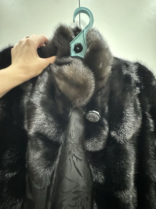 Продам норковую шубу!