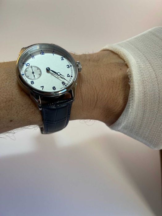 Класически и стилен 42мм часовник