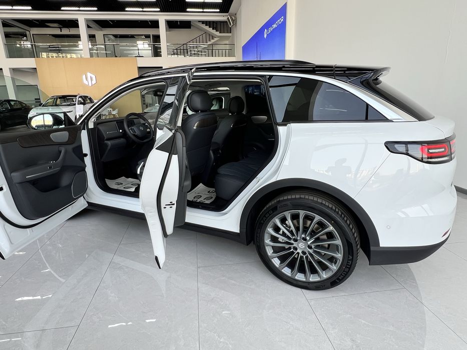 Leapmotor C11 640KM LUXURY ELECTR LIDAR Restayling(rasmiy)