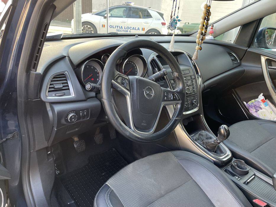 Opel astra J 2010 2750 euro negociabil