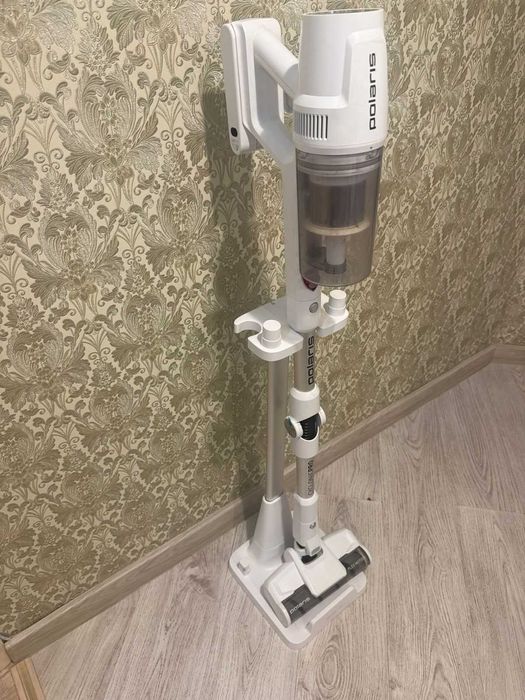 Пылесос Polaris 4050 CyclonicPRO Белый