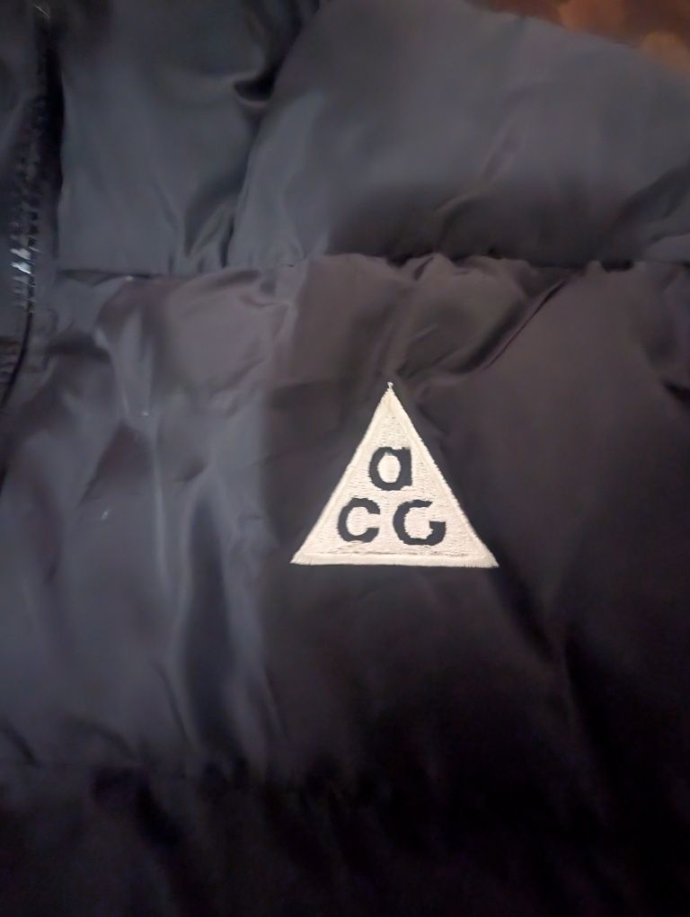 Яке Nike ACG Lunar