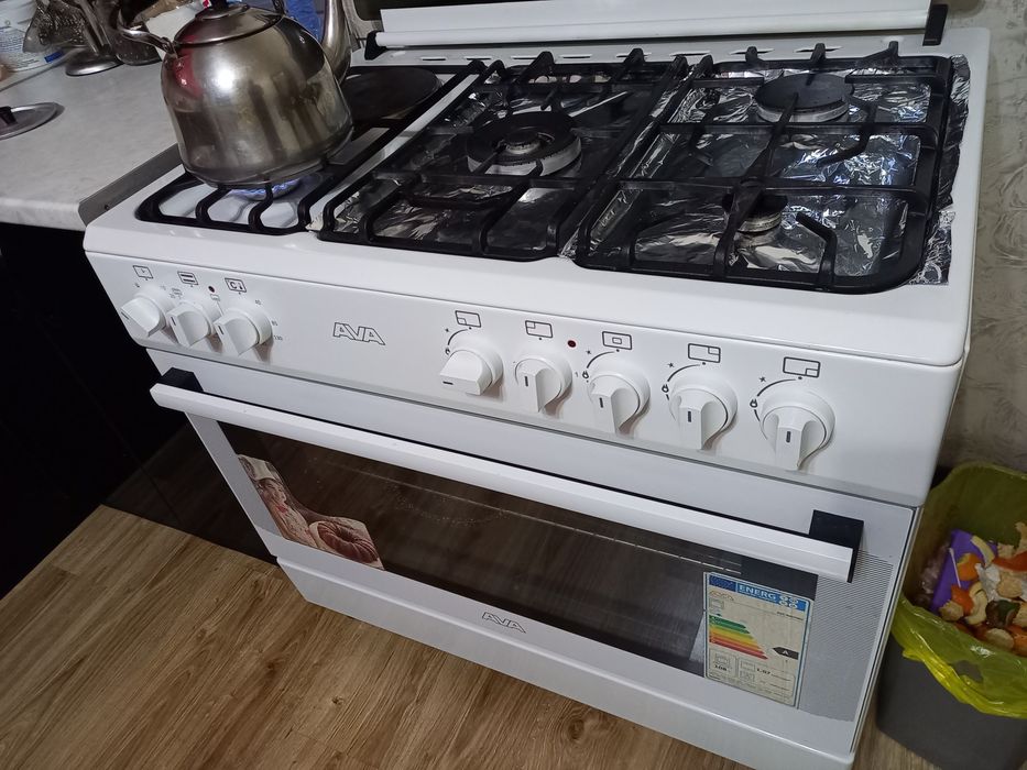 Отдам газплиту в рабочем состояний.