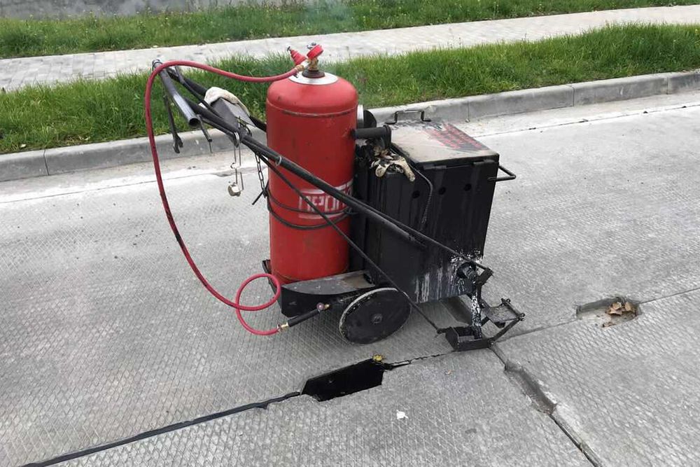 Ручной заливщик швов