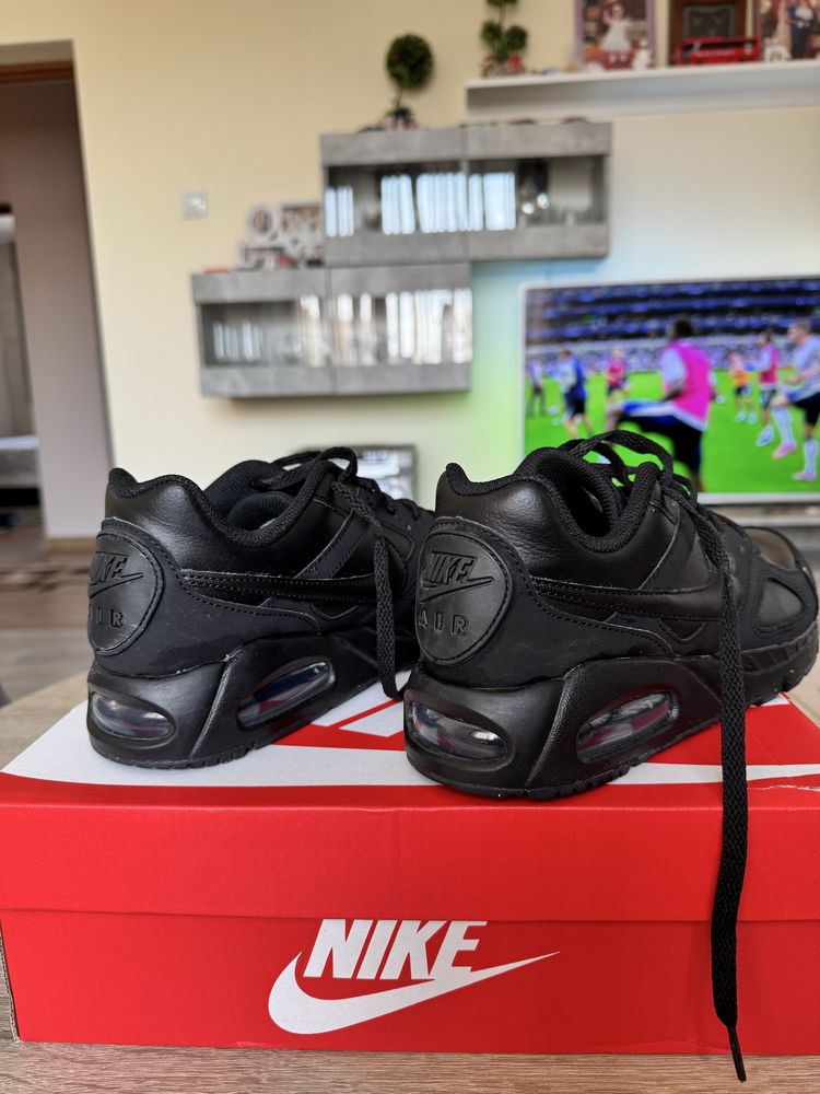 Nike Air Max Ivo LTR black 40